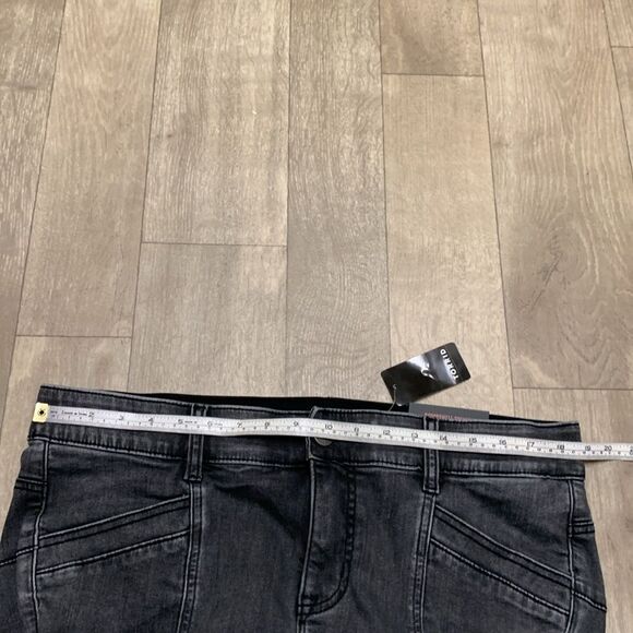 Womens NWT Torrid Bombshell Skinny‎ High Rise Super Soft Jeans - Picture 10 of 10